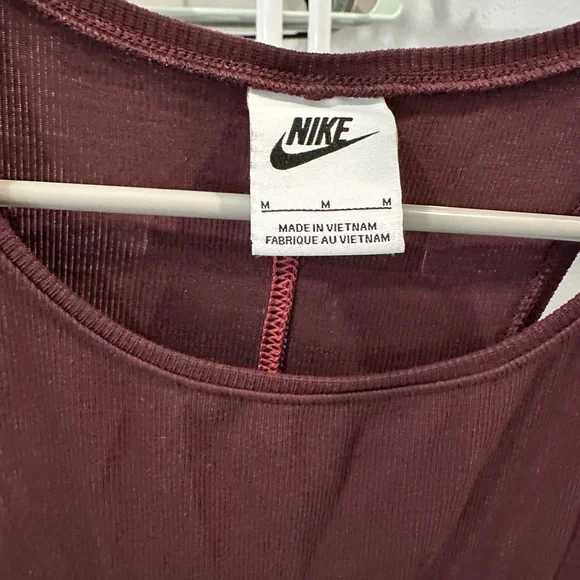 Nike Tank Top - Picture 2 of 3